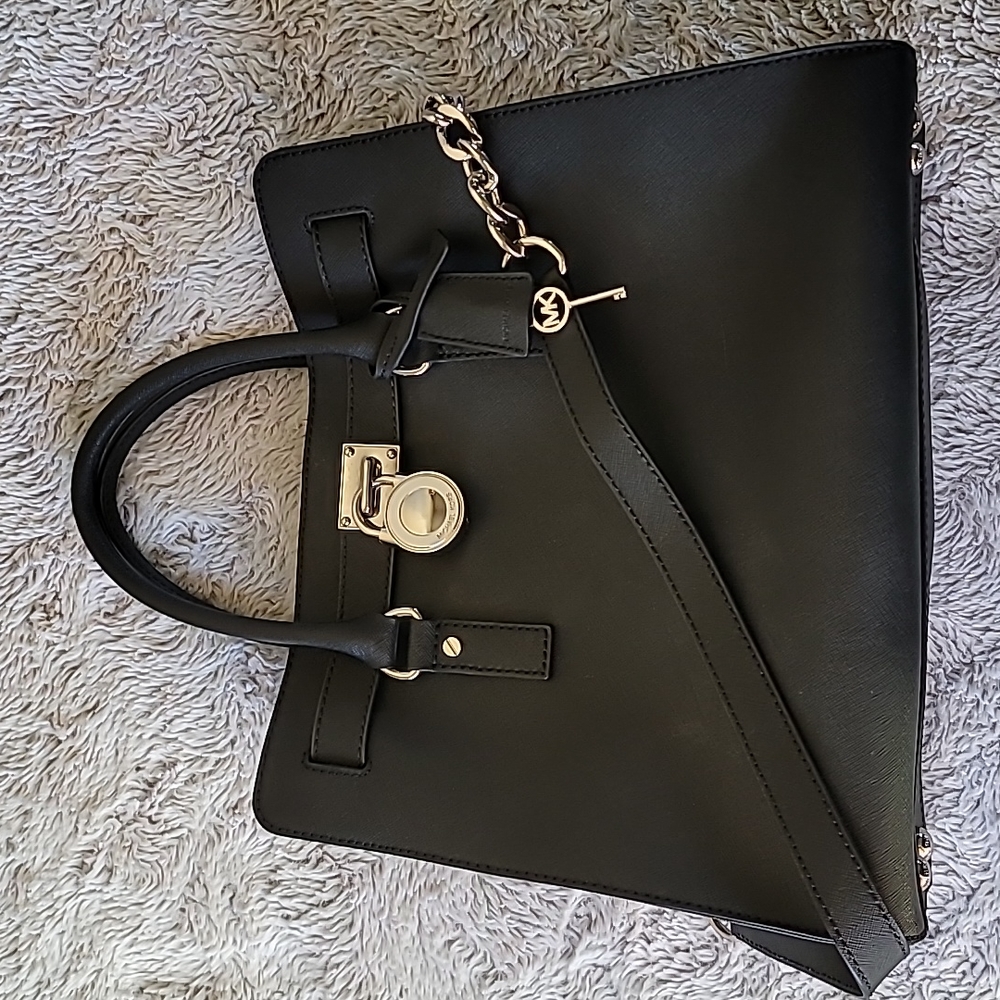 Michael Kors Hamilton Large Leather Bag- Black